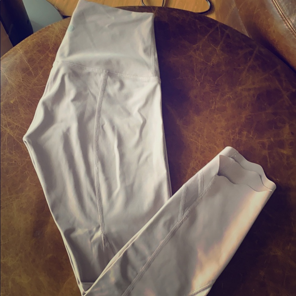 Lululemon Wunder Under Luxtreme 25 Inch Scalloped